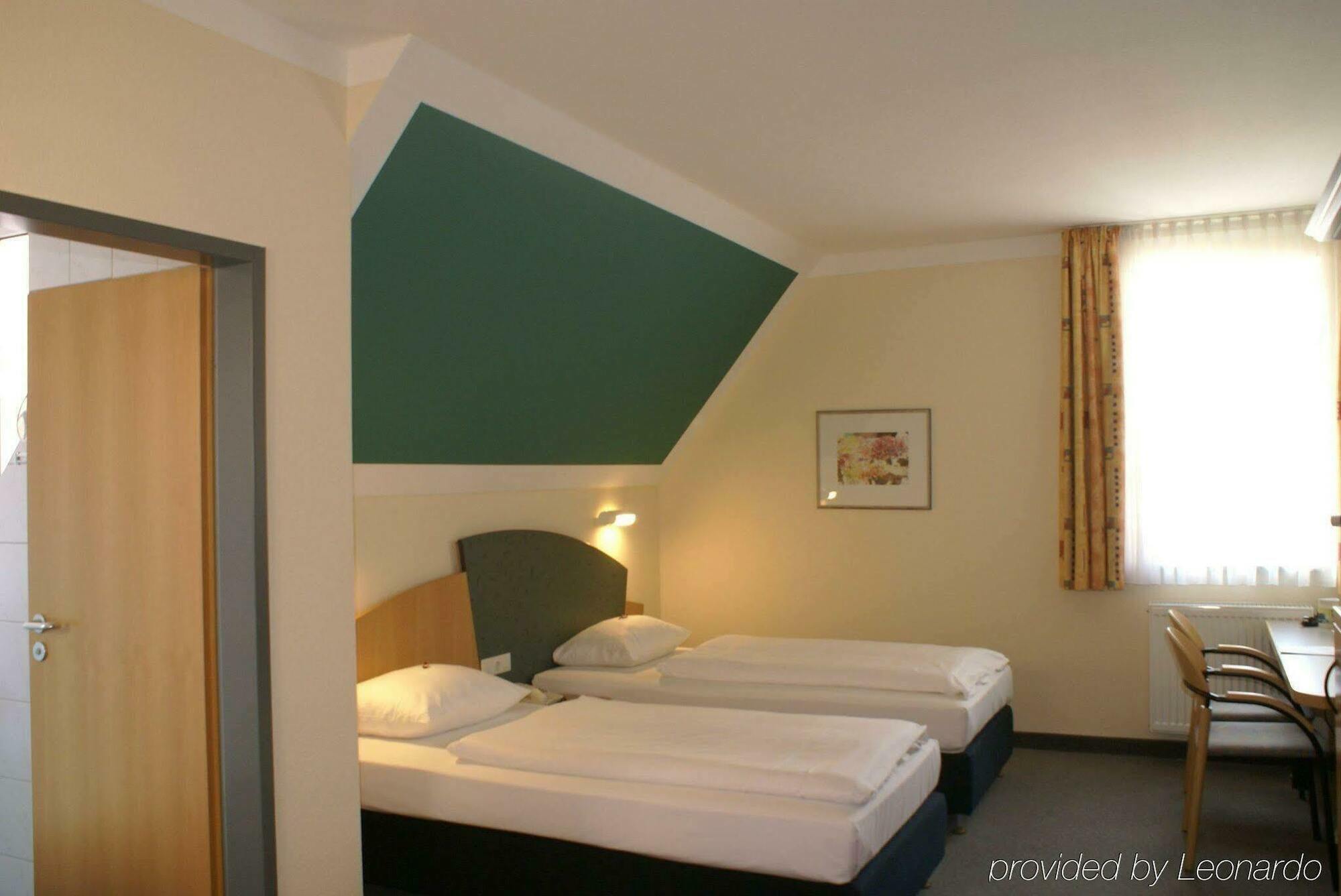 Arvena Reichsstadt Hotel บัดวินด์สไฮม์ ห้อง รูปภาพ